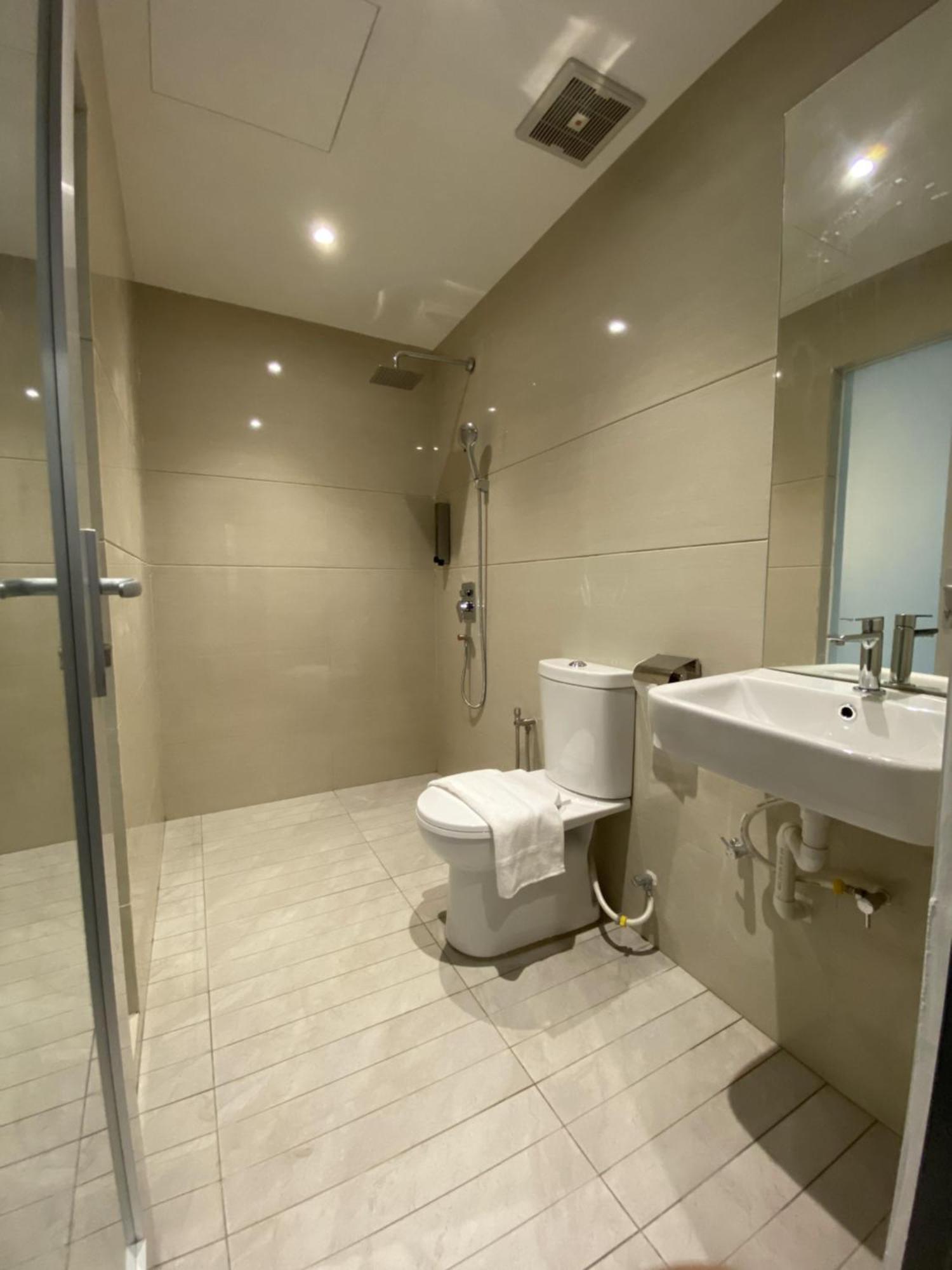 T Hotel Jalan Sultanah Alor Setar Kültér fotó