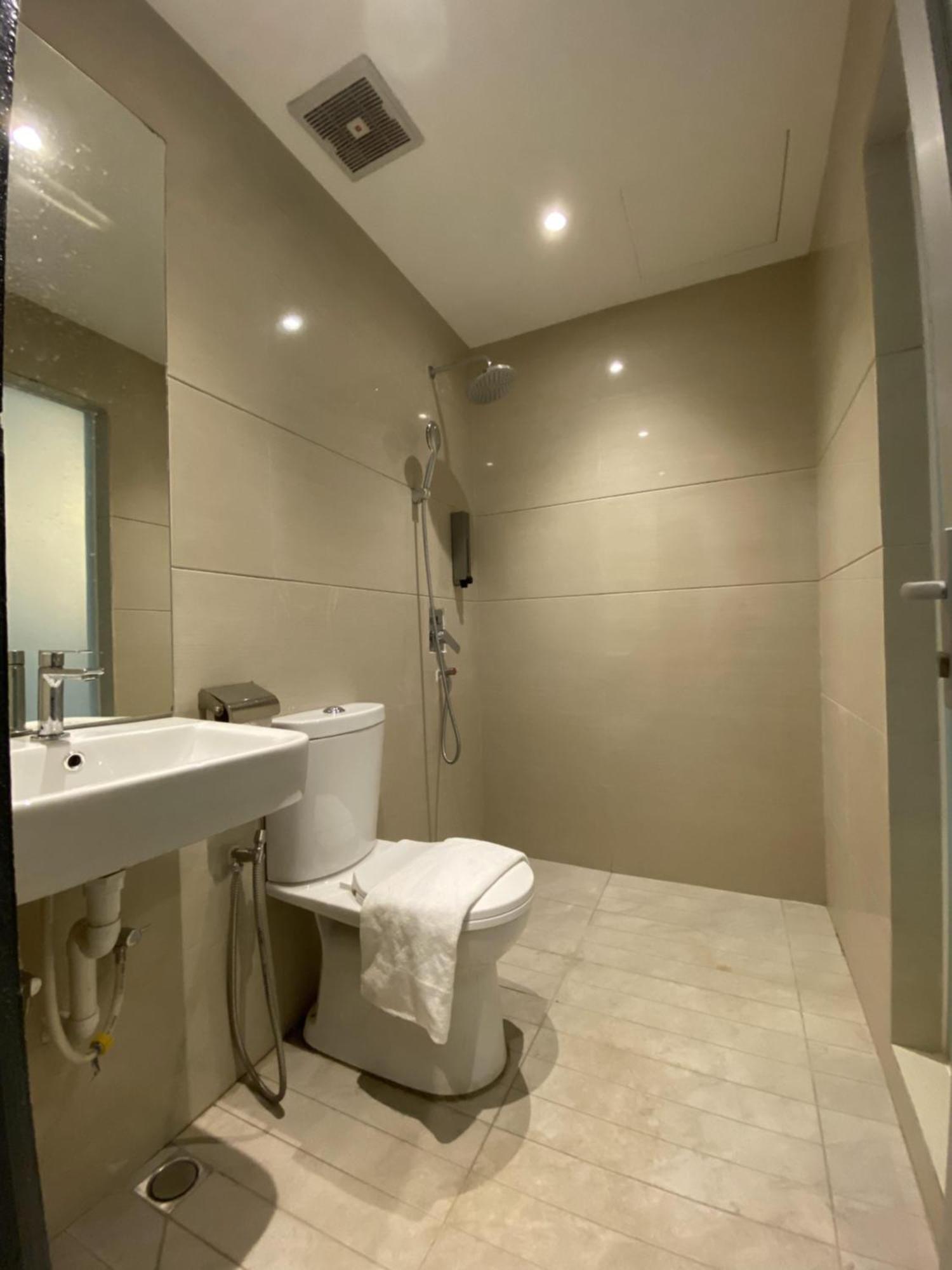 T Hotel Jalan Sultanah Alor Setar Kültér fotó